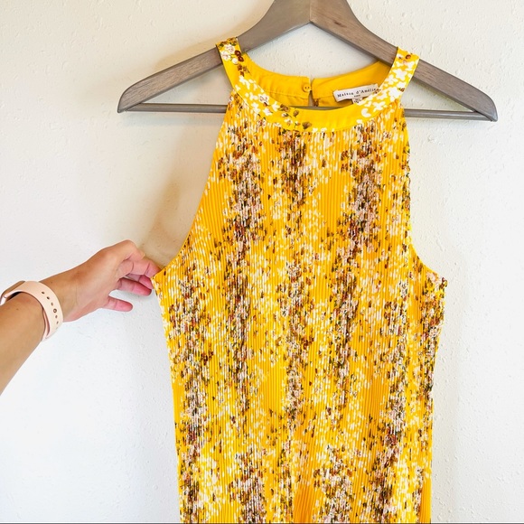 Maison d’ Amelie Paris Pleated Floral Yellow Midi Dress Size Large NWT - Picture 2 of 10